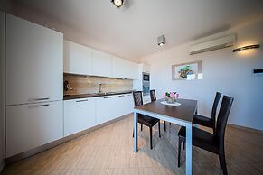 Apartments Tomo