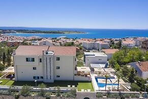 Apartments Tomo