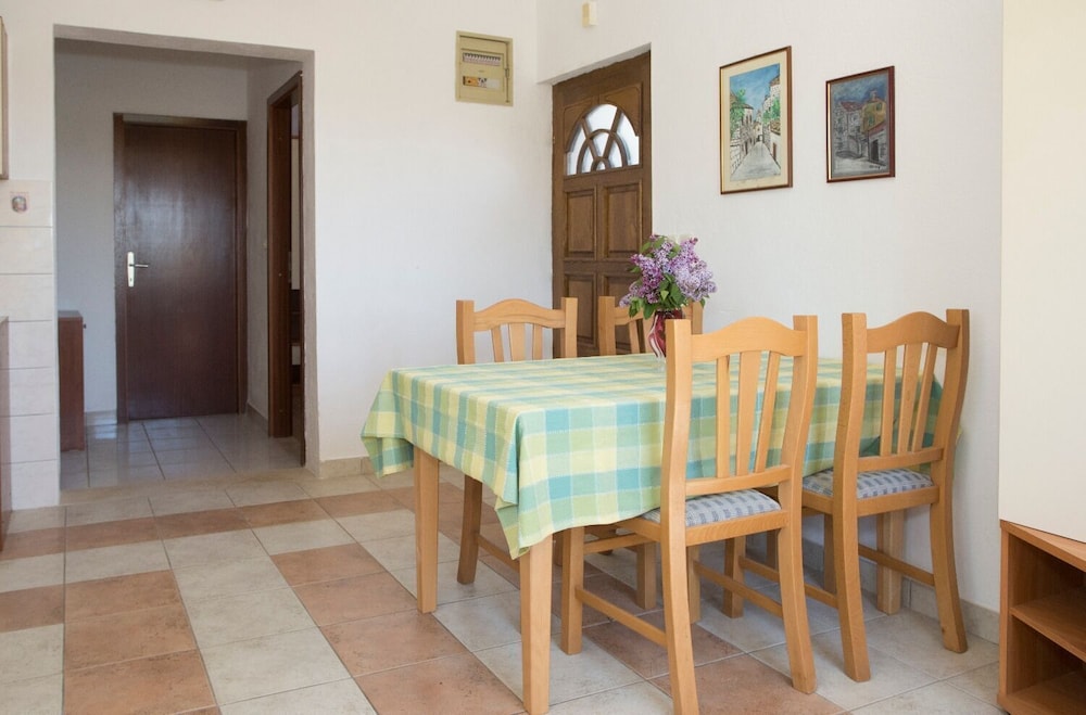 Apartments Ana