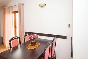 Apartment Tina