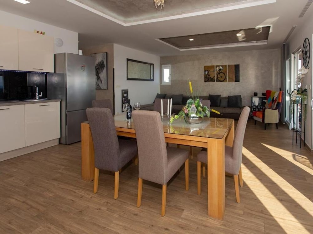 Apartment Slavena