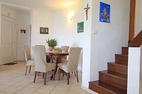 House Mirta