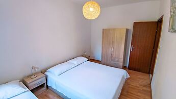 Apartment Leana