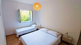 Apartment Leana