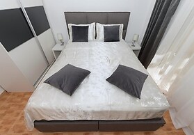 Apartments Ivi