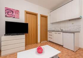 Apartments Ivi