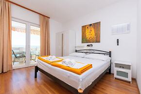 Apartments Ivo
