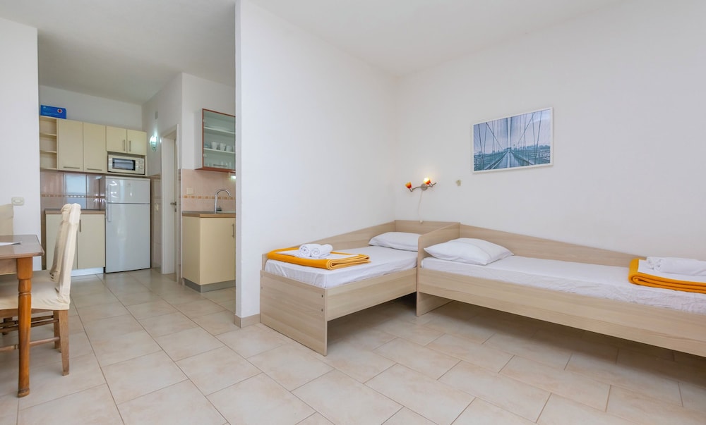 Apartments Ivo