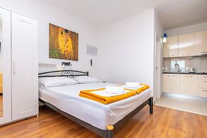 Apartments Ivo