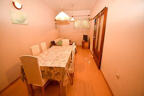 Apartments and Rooms Frane