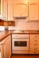 Apartments and Rooms Frane