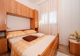 Apartments Ljubo