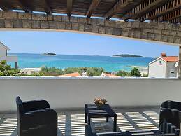 House Villa Oaza