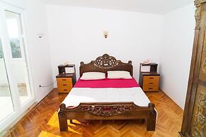 House Villa Oaza