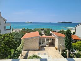 House Villa Oaza