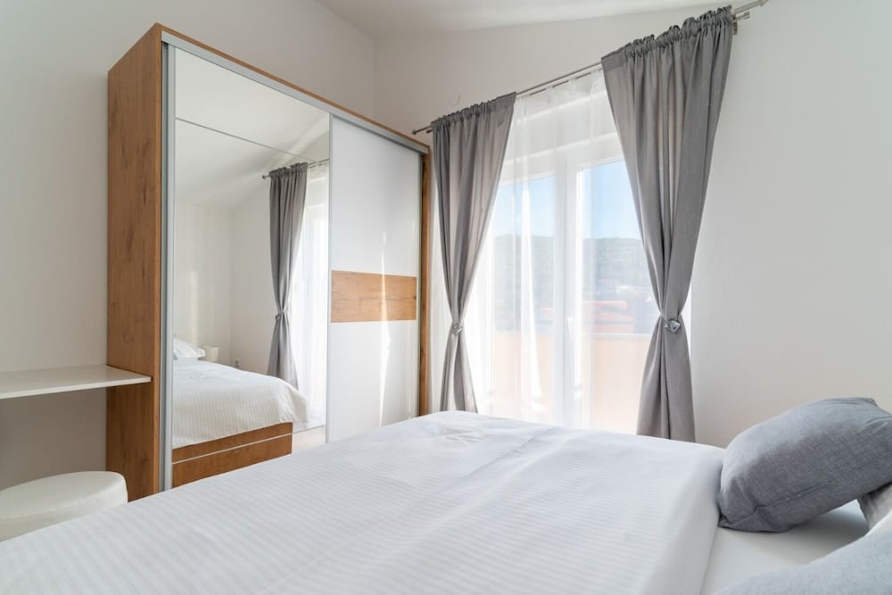 Apartments Lux 3