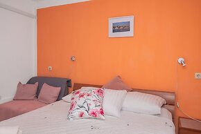 Apartments Jak