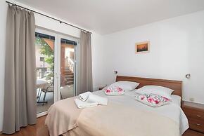 Apartments Jak