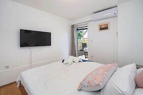 Apartments Jak