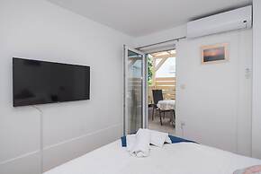 Apartments Jak