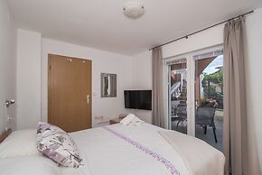 Apartments Jak