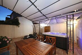 House Cirrus