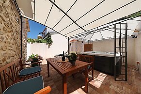 House Cirrus