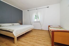 Apartments Domagoj