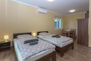 Apartments Slavko With Terrace