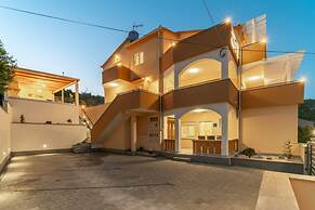 Apartments Lux 2