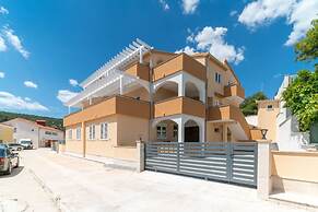 Apartments Lux 2