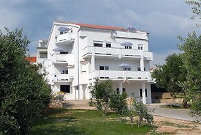 Apartments Boris Novalja