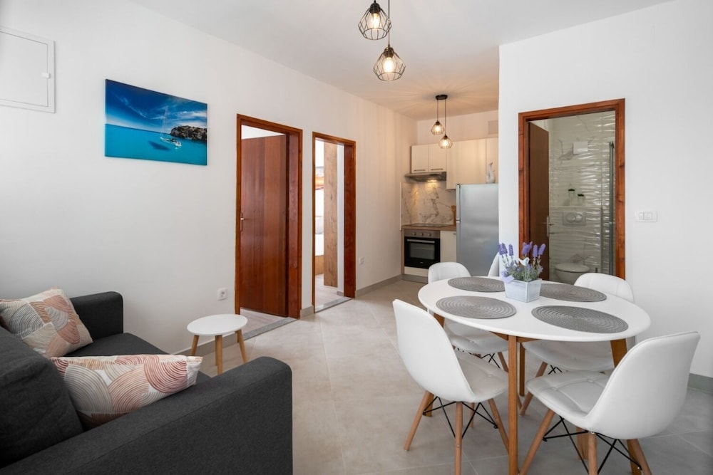 Apartments Lux 1