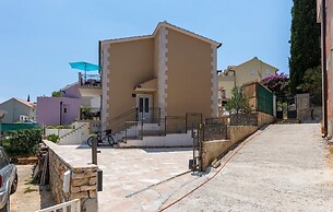 Apartments Dalis