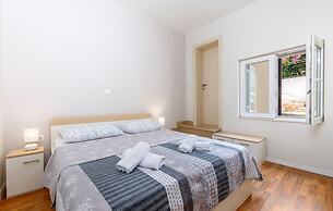 Apartments Dalis