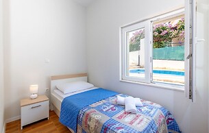 Apartments Dalis
