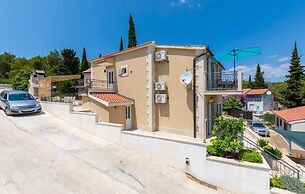 Apartments Dalis
