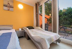 Apartment Orange