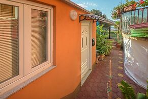 Apartment Orange