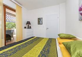 Apartments Ivni