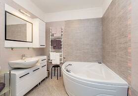 Apartments Ivni