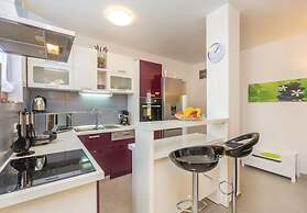 Apartments Ivni