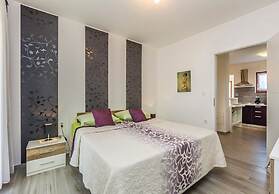 Apartments Ivni