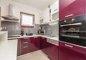 Apartments Ivni