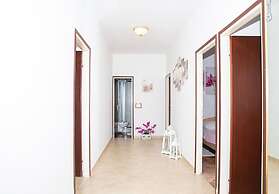 Apartment Mira