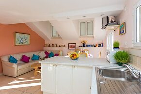 House Star 1