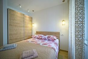 Apartment Afitojen