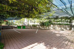 Apartments Vida With Garden