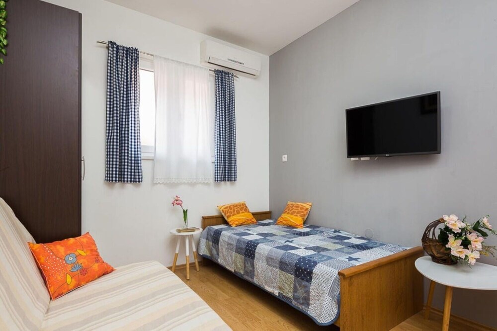 Apartments Ivo
