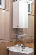 Apartments and Rooms Happiness
